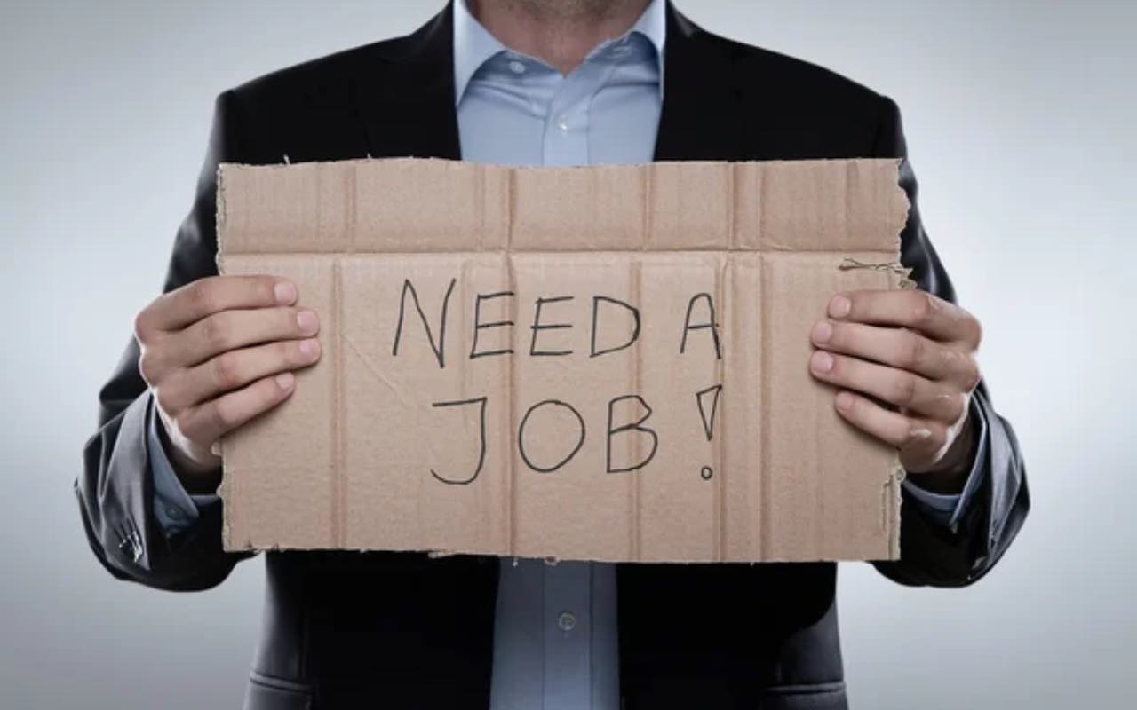 Uomo necessita un lavoro